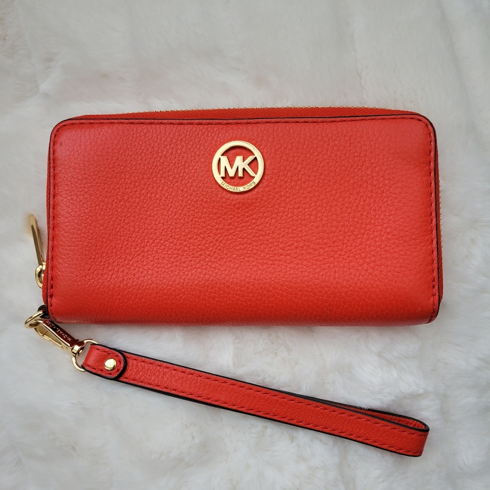 Michael Kors wristlet wallet